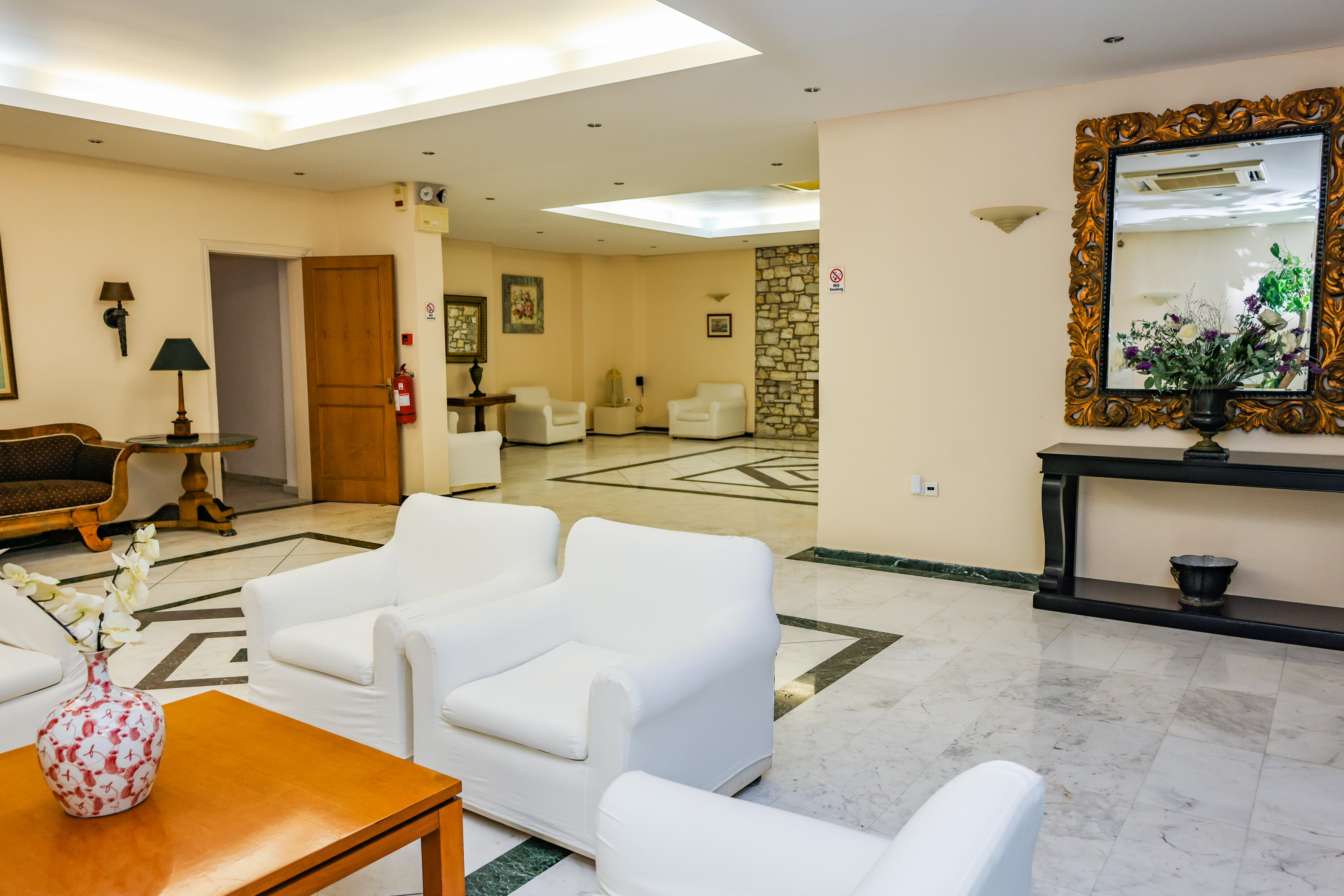 Kanapitsa Mare Hotel Bagian luar foto