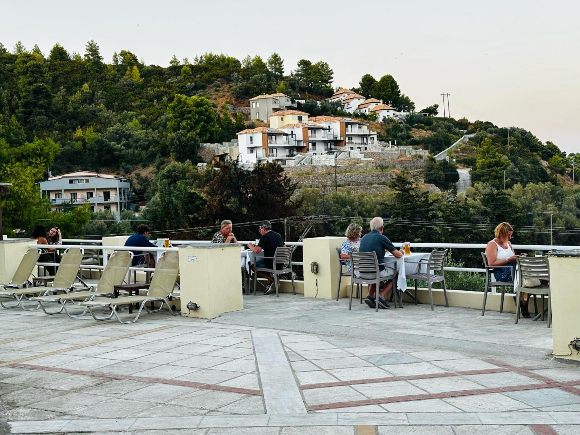 Kanapitsa Mare Hotel Bagian luar foto