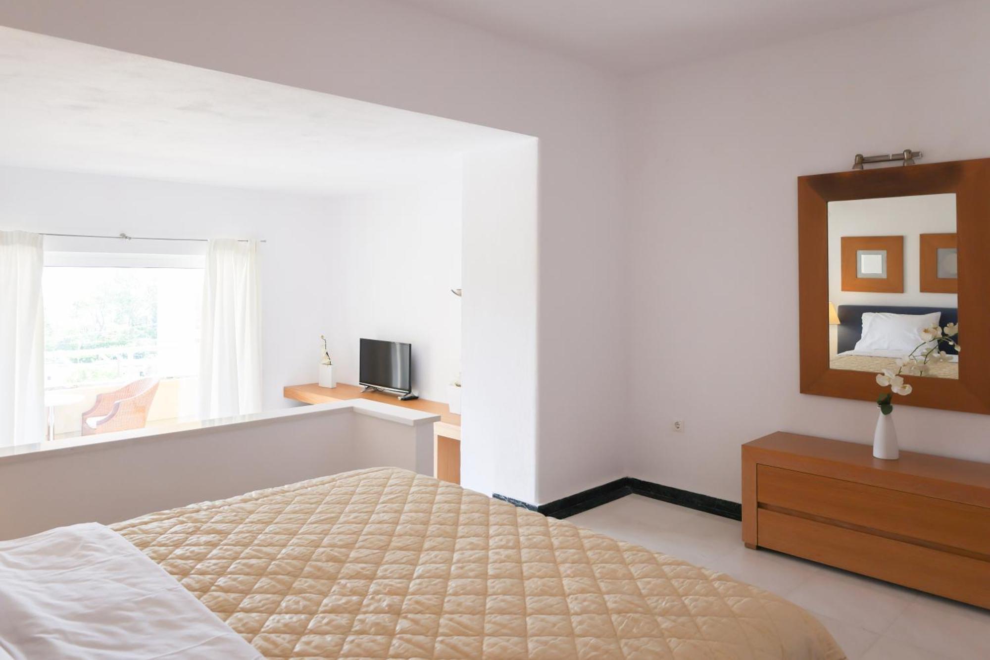 Kanapitsa Mare Hotel Bagian luar foto